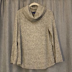 Long sleeve gray turtleneck
